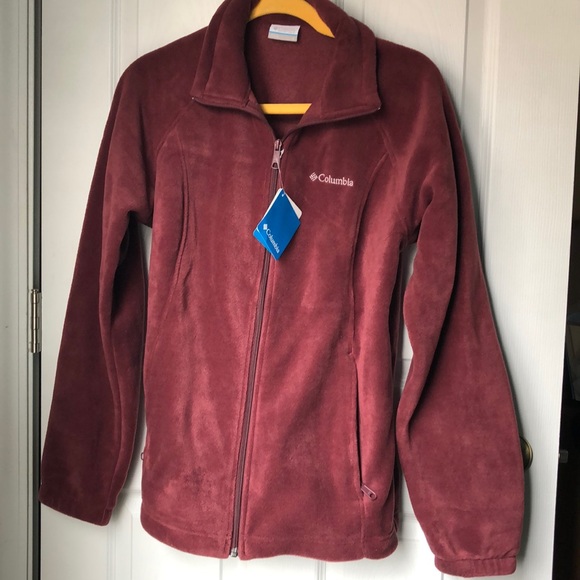 wine colored fleece jacket
